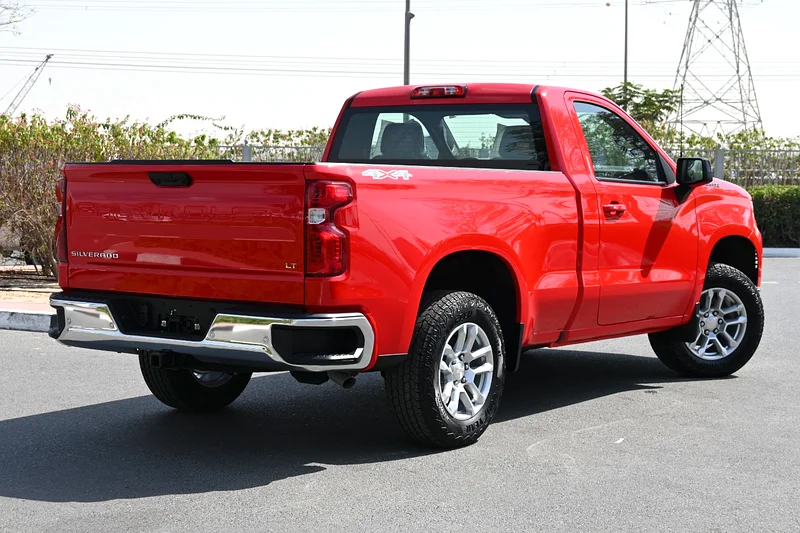 5.3L V8 LT مع ضمان لمدة 3 سنوات أو 100,000 كم من الوكيل63172649559938111
