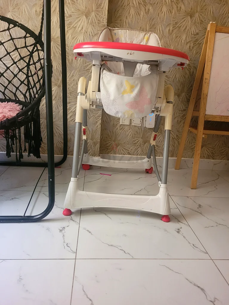 كرسي الطفل 40 درهم632042791191051125