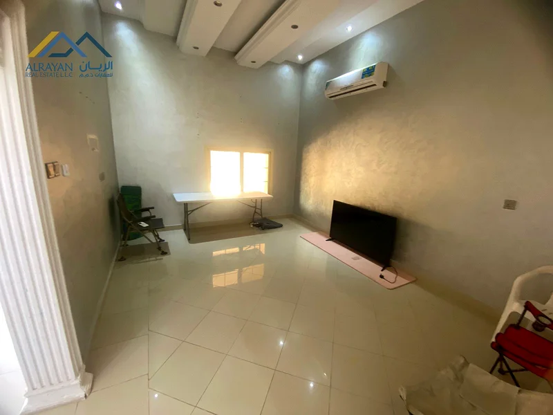 Do not miss your opportunity to rent an excellent villa with spacious areas and a large setback that can accommodate a number of cars, and a large yar62868796945026114