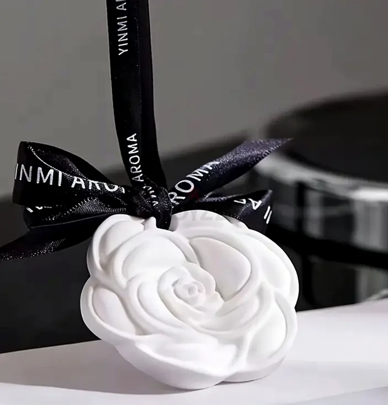 موزعات صغيرة للسيارة والخزانة مع عطر63172209745667113