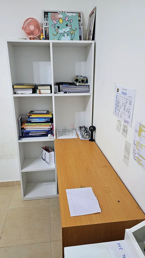طاولة الدراسة63219342579587112