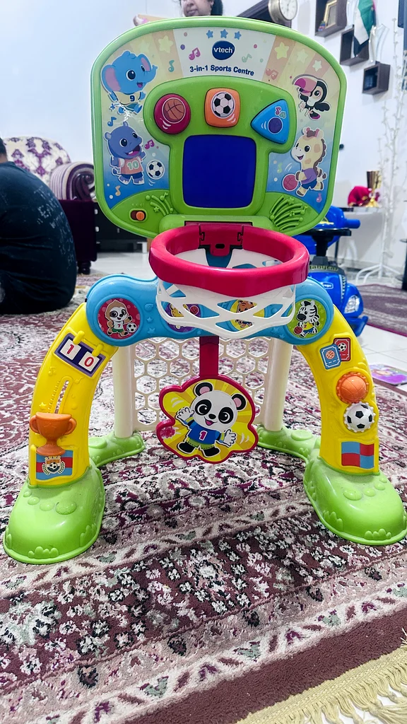 يلعب الأطفال63207397366657111