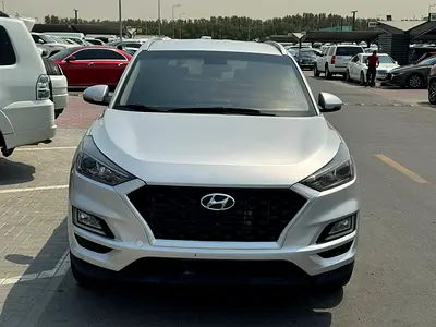 Hyundai tucson 2019 silver color GCC Calen car