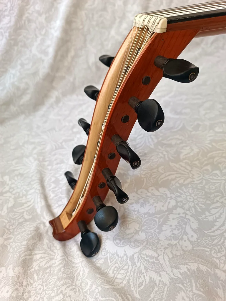 Turkish oud returned, Turkish oud63227279906689114