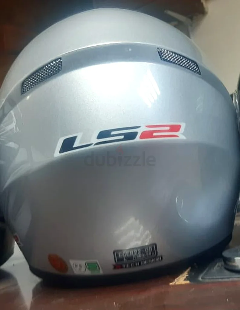 الأمان أولاً مع خوذة LS2 بلاست - مقاس L63170853031937111