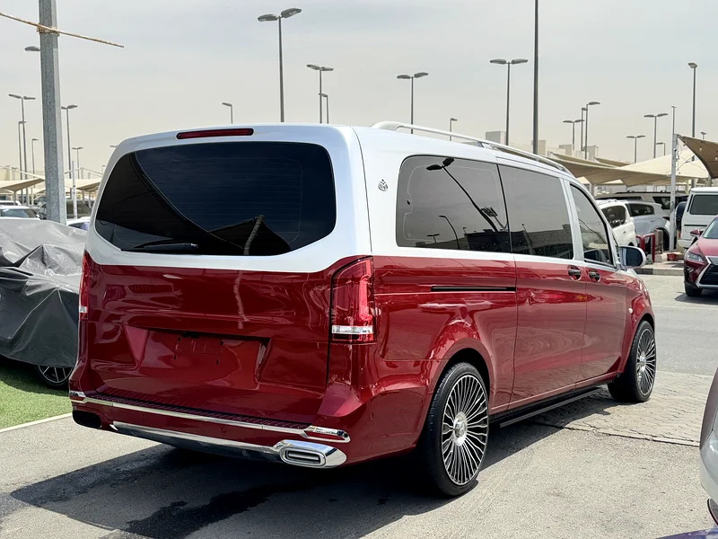 Mercedes VITO VIP edition Gcc specs (free accident)63164770124033114