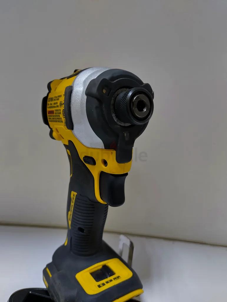 مثقاب تأثيري من دي والت بجهد 18 فولت بدون فرشاة كربونية63220826377986112