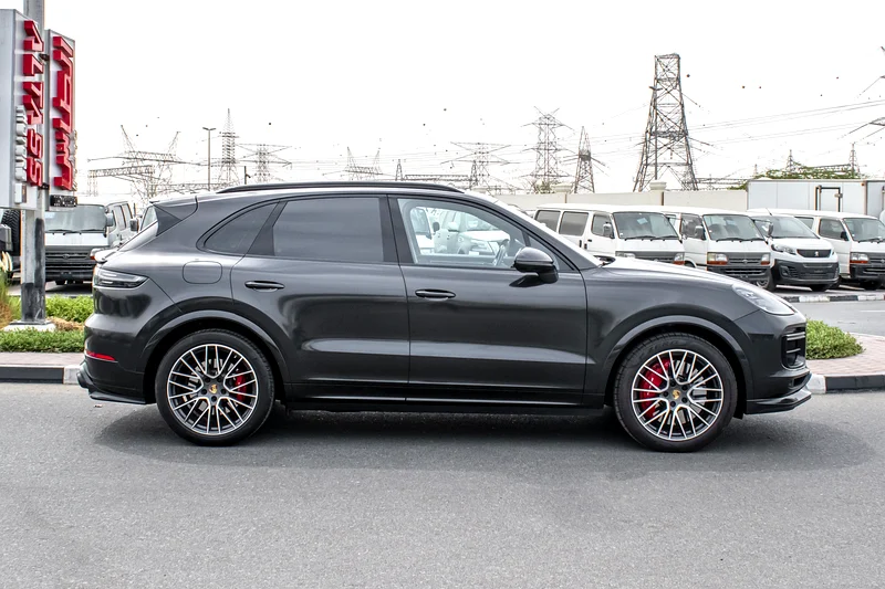 2019 - Porsche Cayenne TURBO - SAME LIKE BRAND NEW- ONLY 45,000 KM63232620294019114