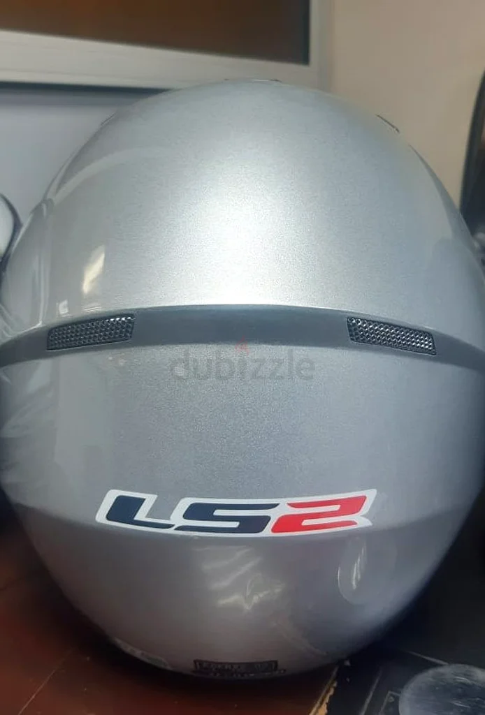 الأمان أولاً مع خوذة LS2 بلاست - مقاس L63170853031937112