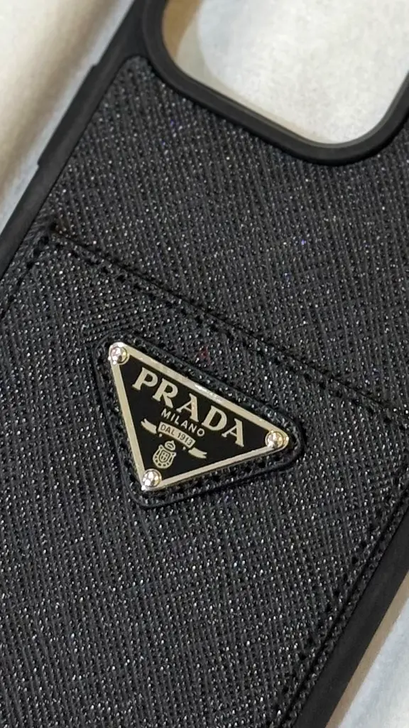 iPhone Case / Prada63221855831682111