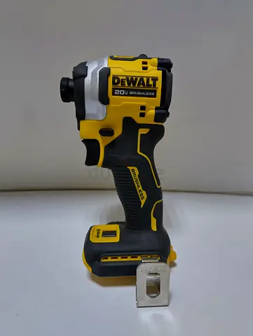 DeWalt impact driver 18.v brushless