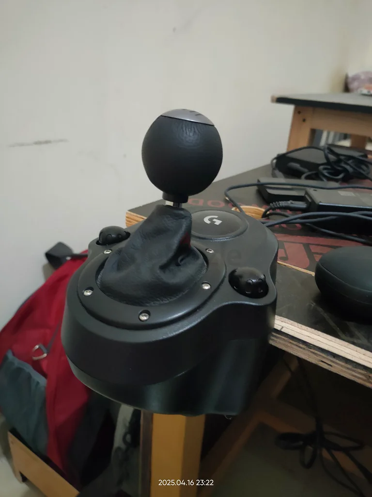 Ultimate Racing Experience: Racing Wheel with Pedals63202680377987112