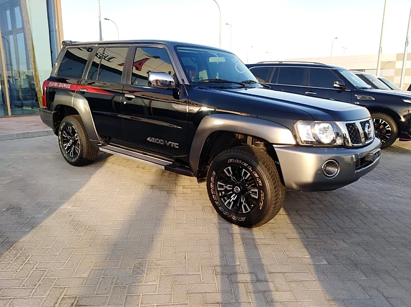 Nissan Patrol SUV Safari63138719933954111
