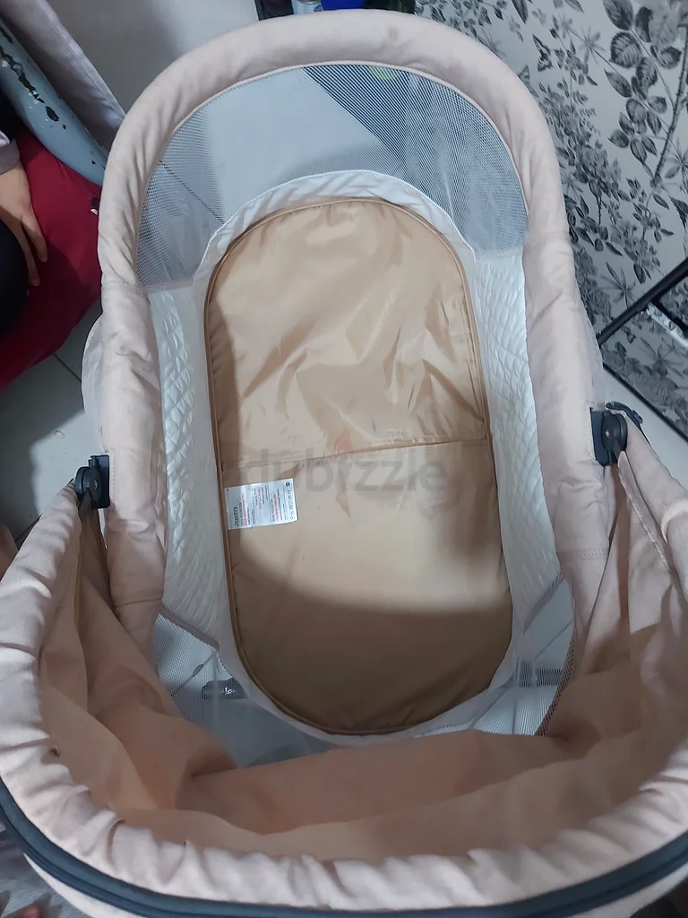 Cute and Cozy Baby Cradle with Mosquito Net!63205890462594111