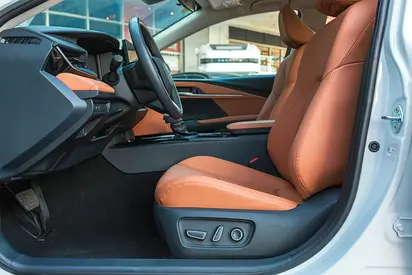 صورة مصغرة 13 لـ 2024 Toyota CAMRY