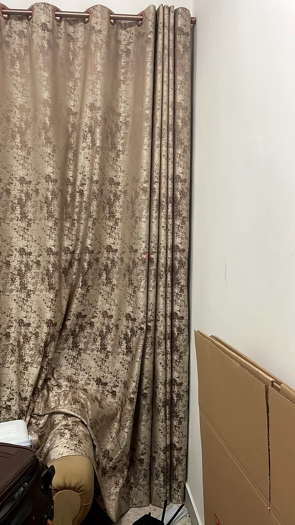 Curtain63189617753218111
