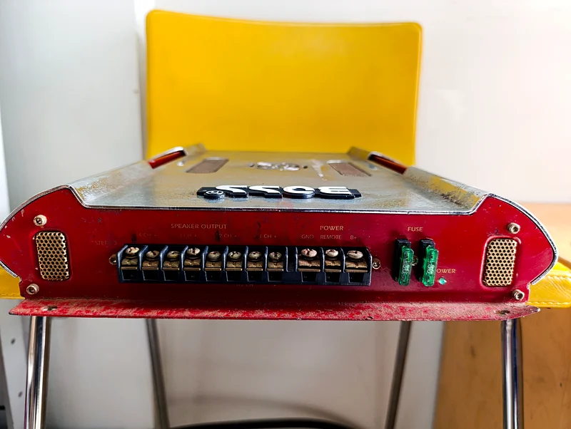 Boss SB-1000 bridgeable power amplifier 4 channel 1300W63261837036418113