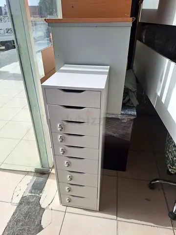 Storage drawer