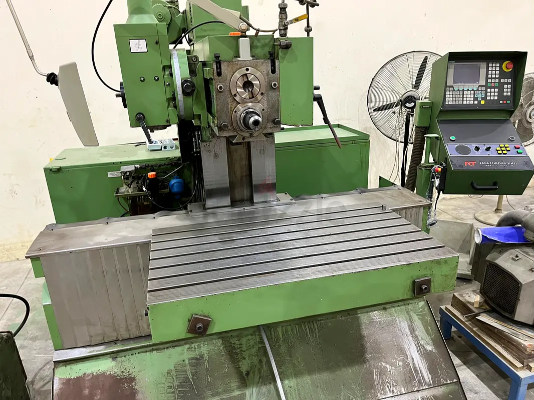 High-Precision Milling Machine for Sale - Ideal for Your Workshop!