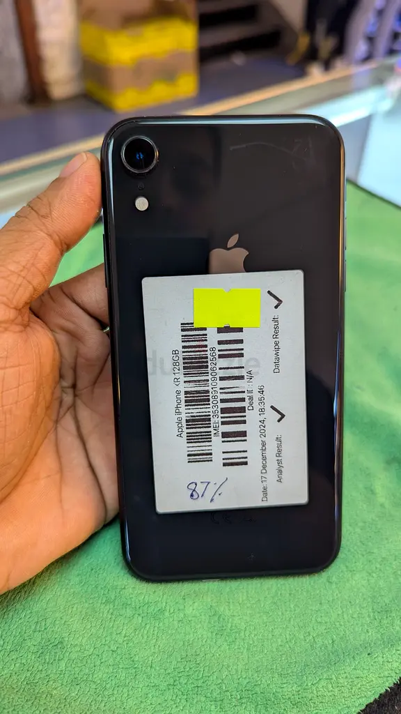 Apple iPhone XR - Stunning Performance and Sleek Design