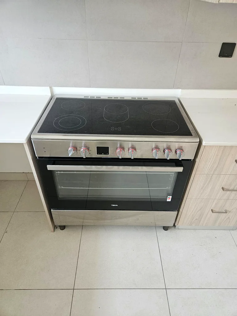 High-quality electric range with stylish design63247247496450111