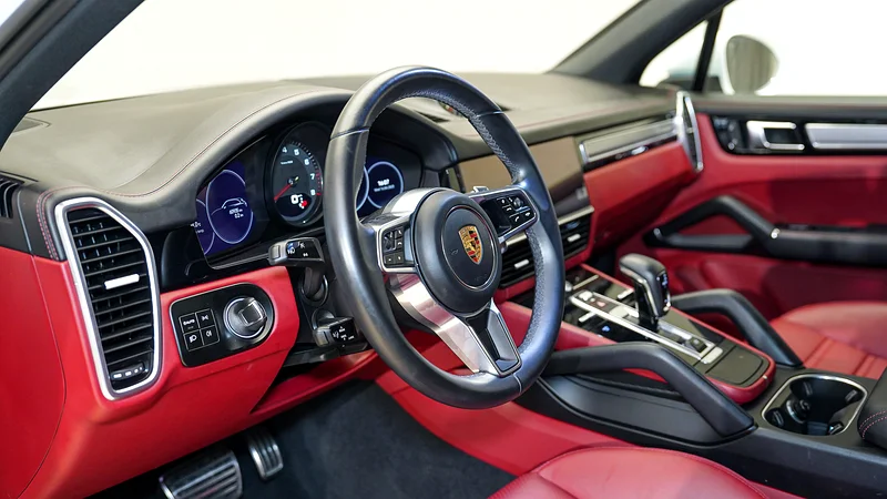 Cayenne S Platinum Edition | AED 4,608 PM | 2 Years Unlimited Warranty | GCC63150022866945113