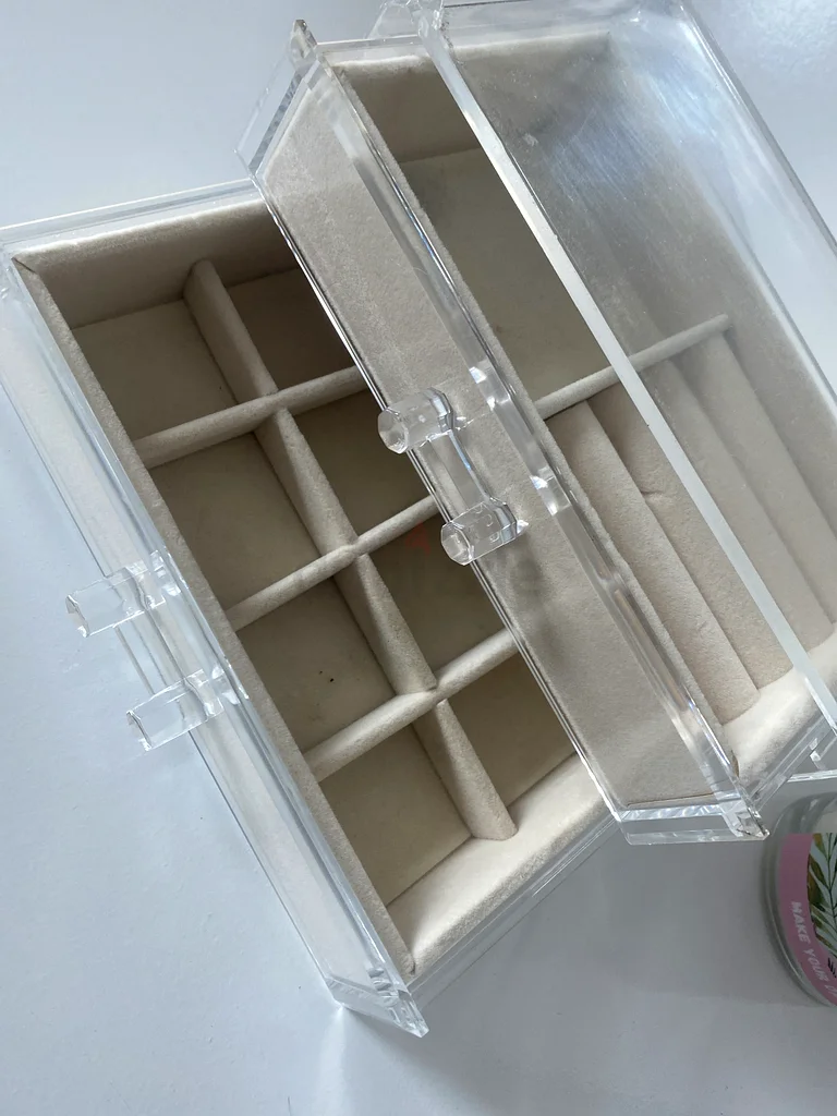 Stylish Clear Jewelry Organizer Box63172682618243111