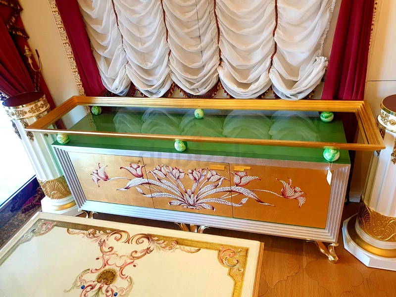 Elegant and Unique Vintage Storage Chest63212893841666111