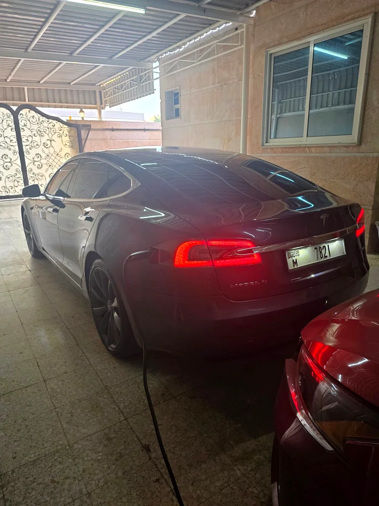 Tesla model S 100D GCC spec /2 keys /under warranty63134498145027114