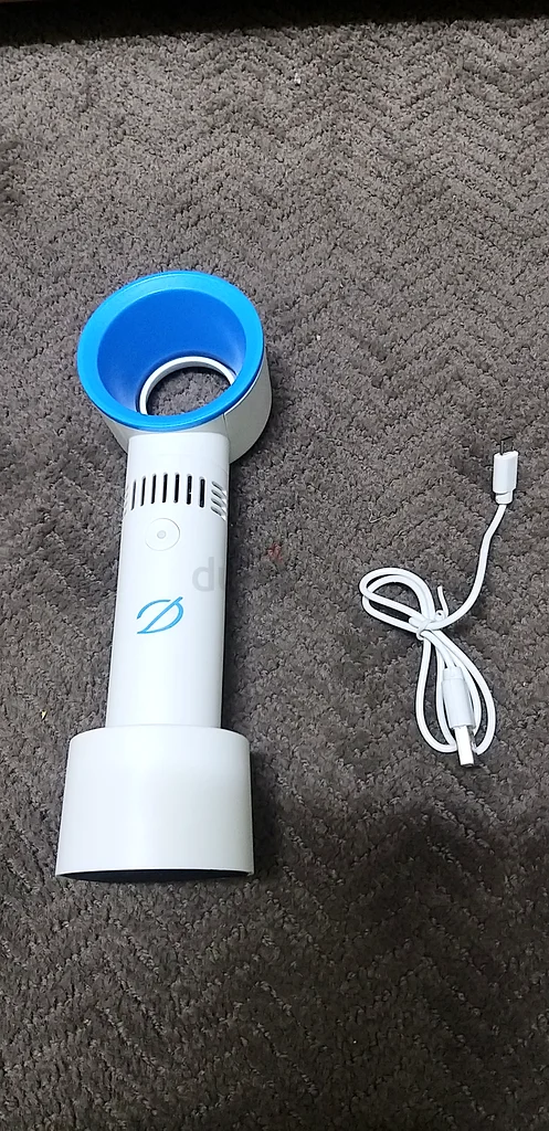 Portable Mini Fan with USB Charging - Stay Cool Anywhere!632629399293461120
