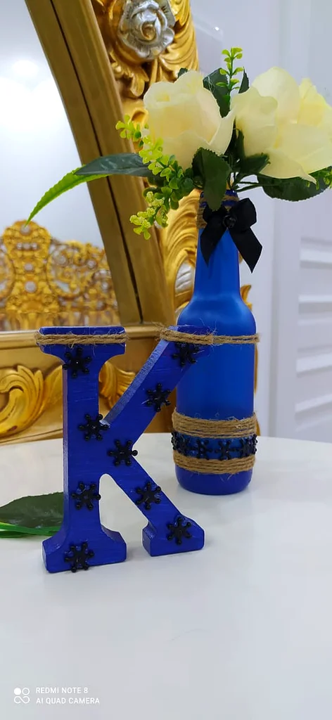 Flower vase with alphabet “K”63222338891522114