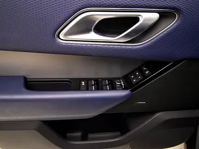 2020 LAND Rover RANGE ROVER VELAR — миниатюра 18