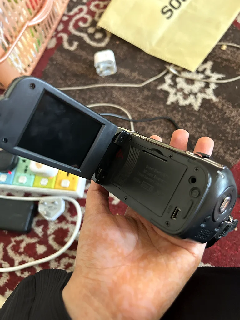 كاميرا يدوية بجودة جديدة تمامًا63235111948161111
