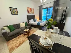 Chic Studio with Balcony l A mins drive to Downtown l Dubai Mall