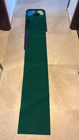 golf putting green