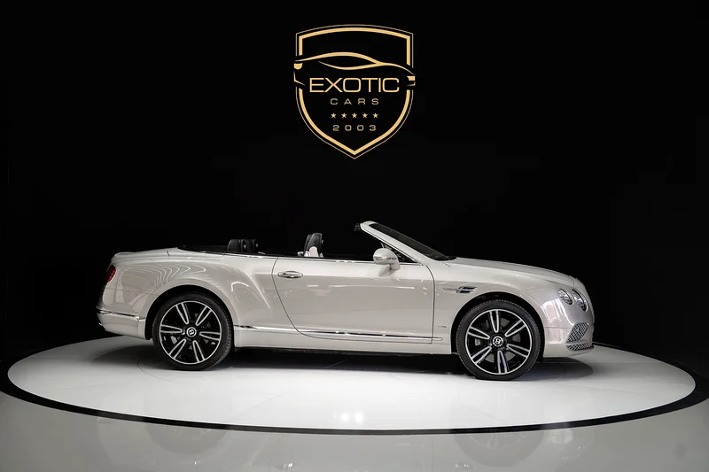 GTC W12 | داخلي ثنائي الألوان | أبيض رملي | مقاعد مساج | متاح الضمان63174304988547113