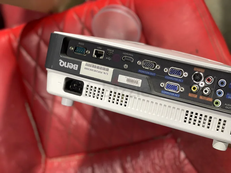 Projector 3d benq Mw824st with wireless nfc screen sharing device63262382007169111