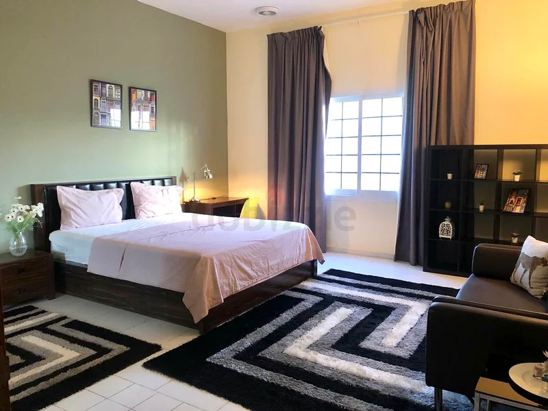 Summer discount!!Furnished room for lady near Sunset beach63143963507075111