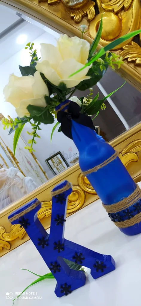 Flower vase with alphabet “K”63222338891522112