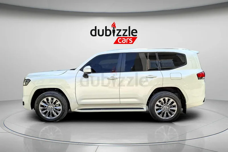 AED 4103/month | 2022 Toyota Land Cruiser  Gxr | GCC Specs | Ref#31168463157882968322114