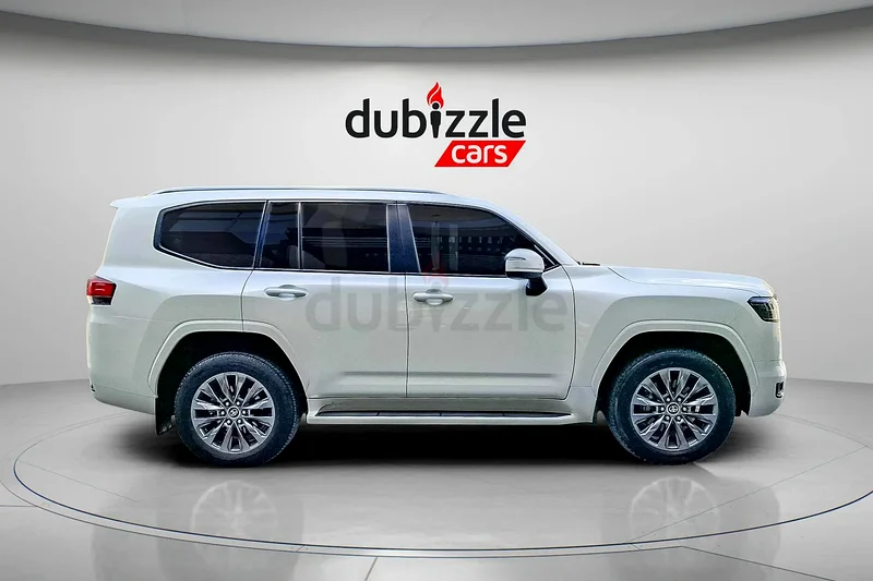 AED 4103/month | 2022 Toyota Land Cruiser  Gxr | GCC Specs | Ref#31168463157882968322113