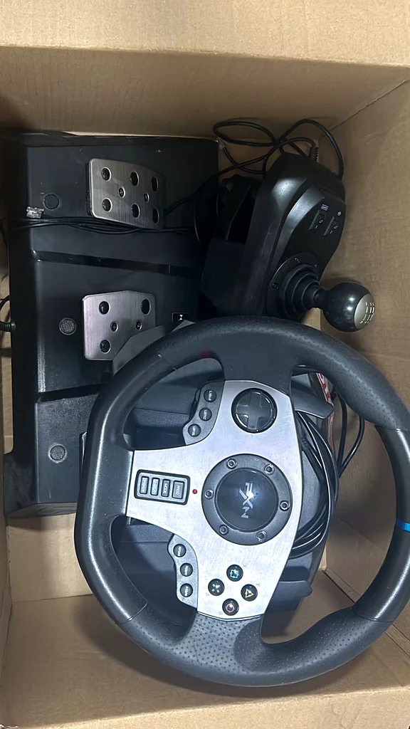 Race to Fun! High-Quality Racing Wheel with Pedals for Xbox  PC632296842835211113
