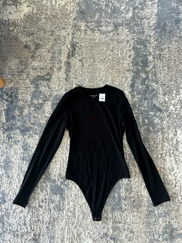 American Eagle body size M