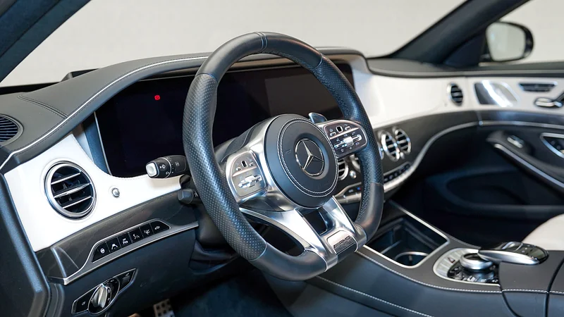 S63 AMG | AED 6,120 PM | 2 Years Unlimited Warranty63143956819201113