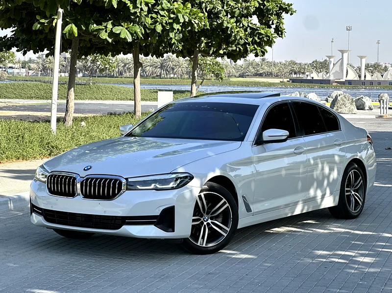 BMW 520i, 2022 model, GCC, fully loaded, first owner from the agency, agency checks to date, and und63228784645121112