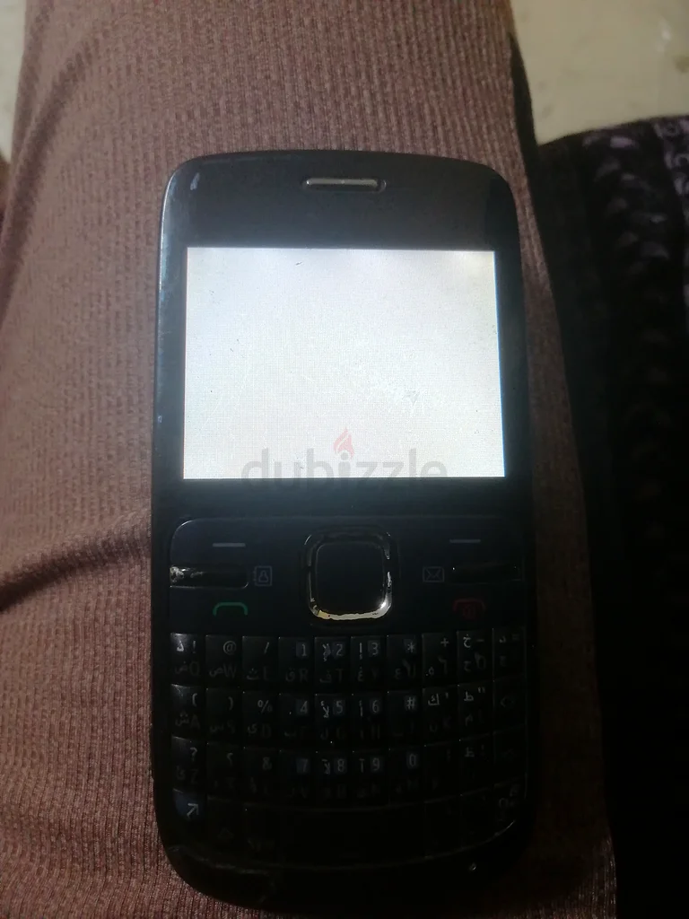 هاتفا نوكيا المحمولان C300 و6120C63214899184897114