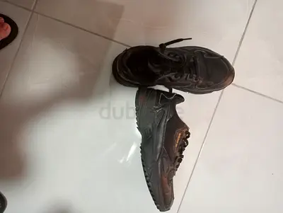 Branded Woman shoes 35 dhs size 38