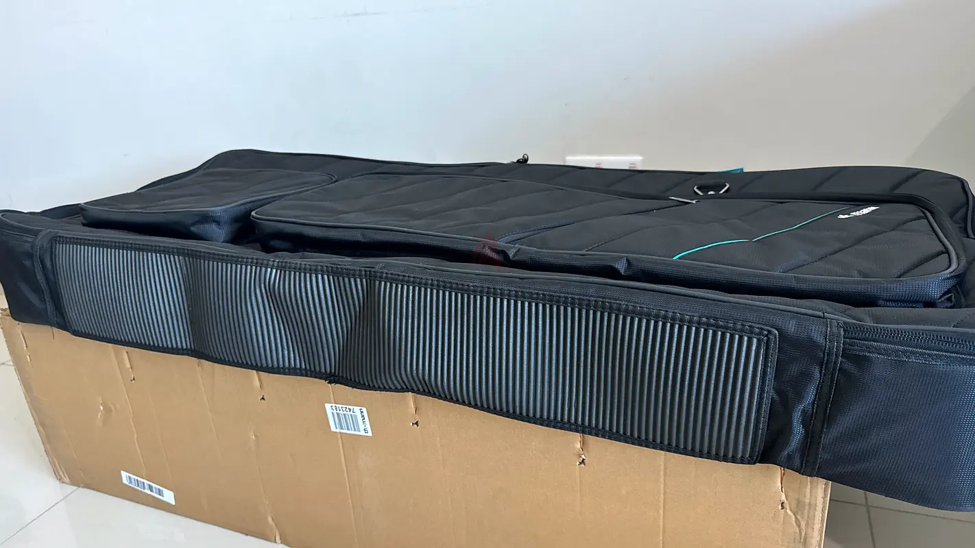 Electronic Keyboard Case WITH WHEELS63226778343555119