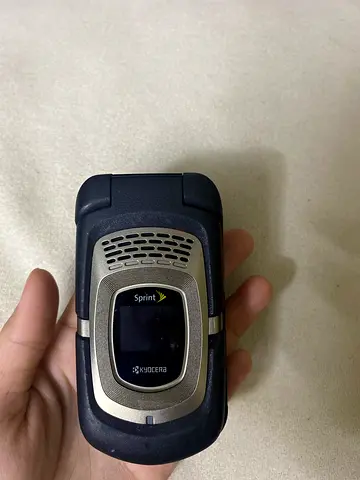 Classic Sprint Feature Phone - Durable  Reliable!