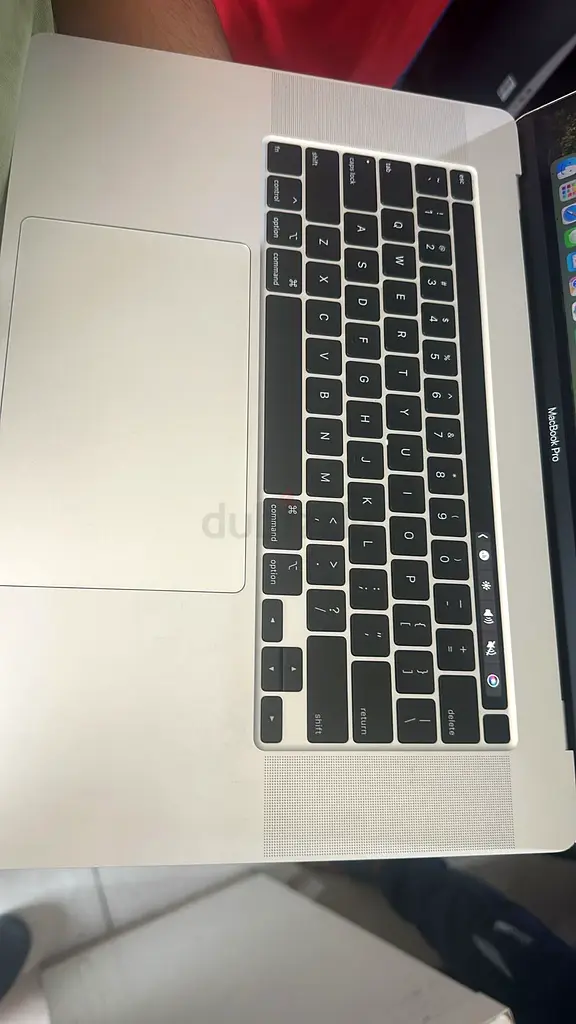 Laptop Mac Book Pro 201963256604179969112